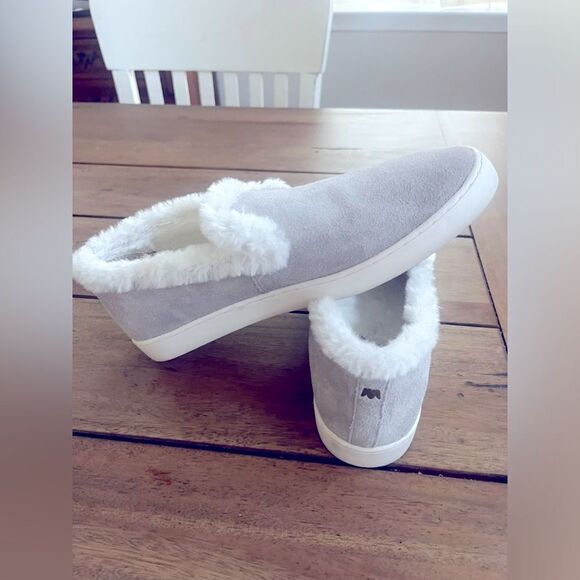 BIRDIE SUEDE GRAY LEATHER WITH PLUSH INTERIOR! Swift slip-on! Women Size 7.5 - Picture 2 of 7